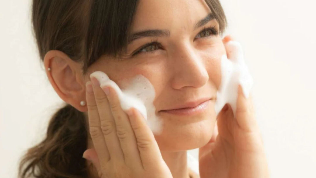 Nettoyants visage : choisir la bonne texture selon sa peau
