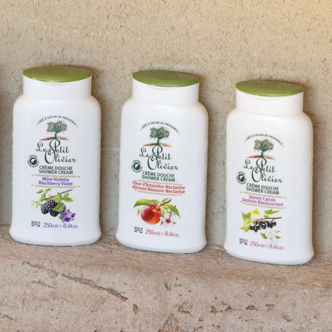 le petit olivier creme douche extra douce hydratante fleur amandier nectarine gamme